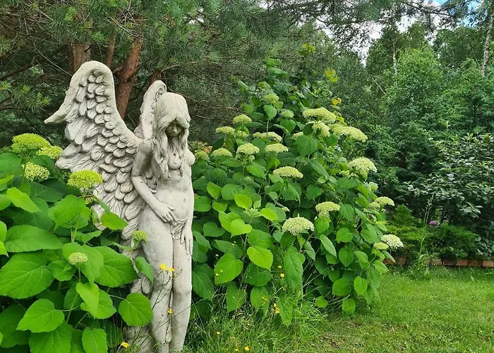 Sowi Dworek Semesterbostad Sychowo